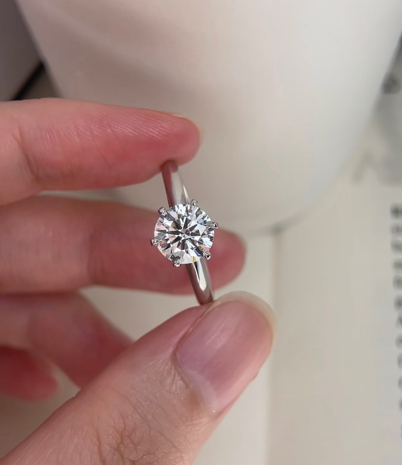 1ct Round Lab Grown Diamond Ring with IGI Certificate