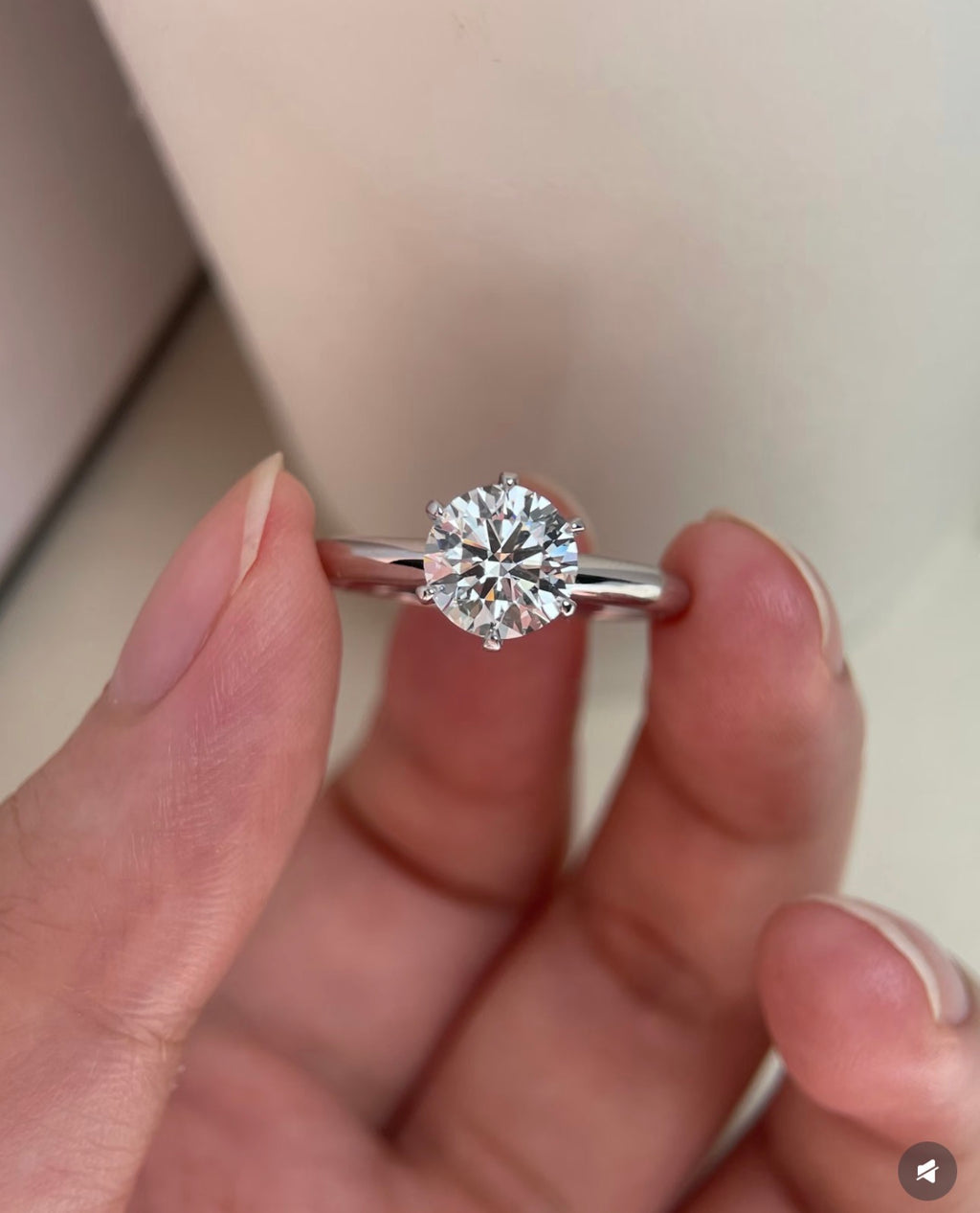 1ct Round Lab Grown Diamond Ring with IGI Certificate