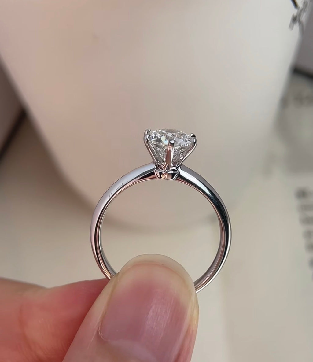 1ct Round Lab Grown Diamond Ring with IGI Certificate
