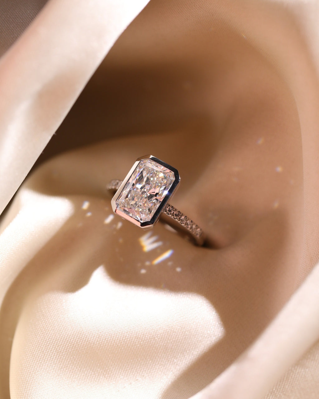 3ct Radiant Lab Grown Diamond IGI Certified Ethical Engagement Ring 18K Gold